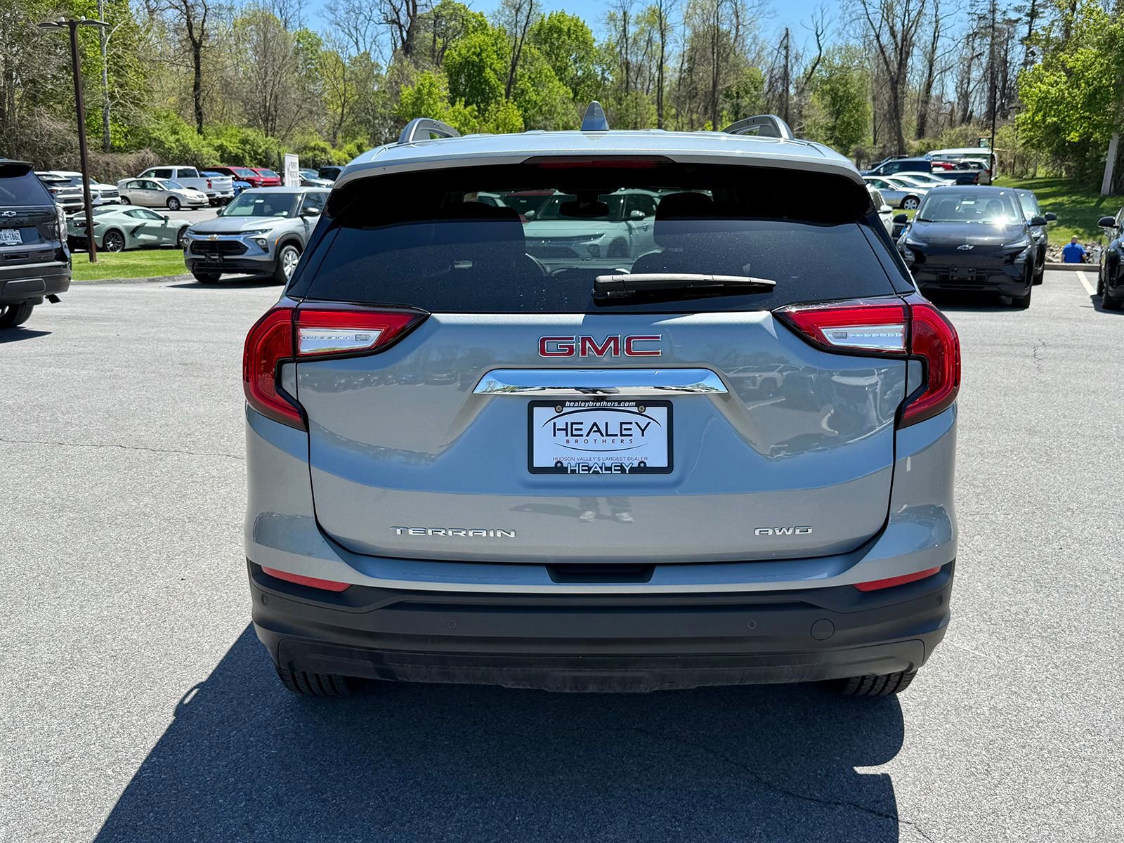 Certified 2023 GMC Terrain SLE w/ Driver Convenience Package AWD/4WD image 5