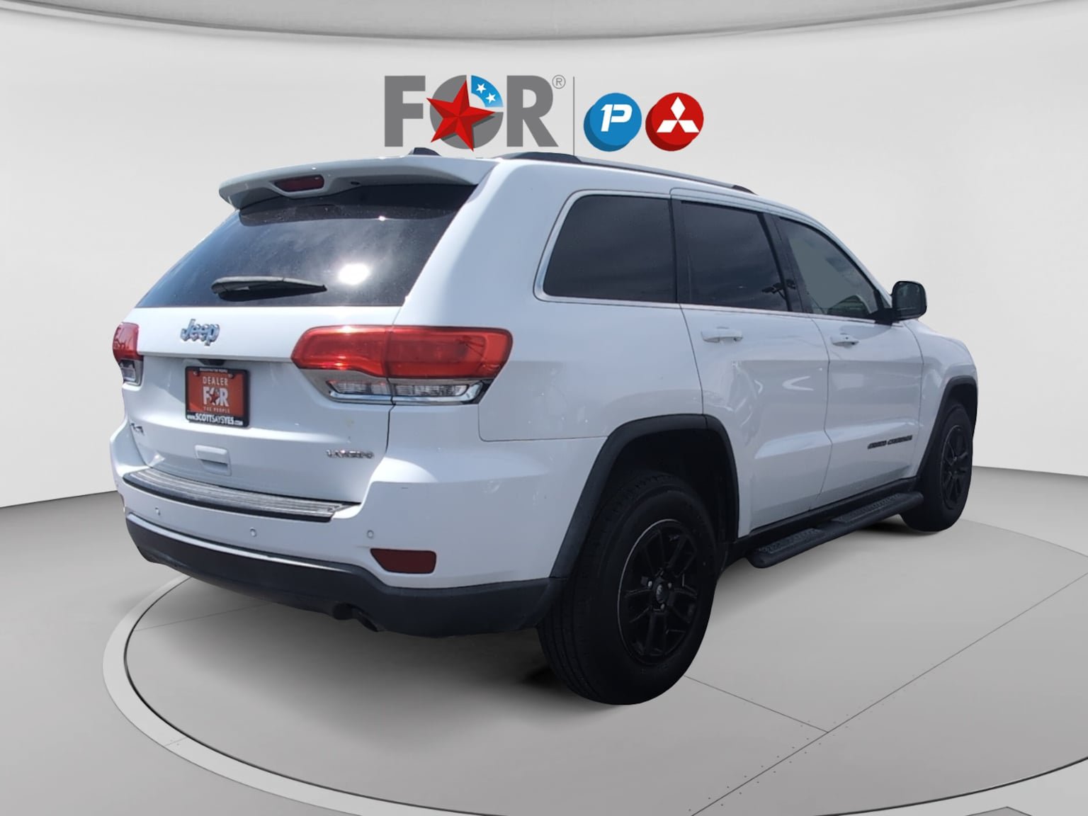 Used 2018 Jeep Grand Cherokee Laredo AWD/4WD image 5