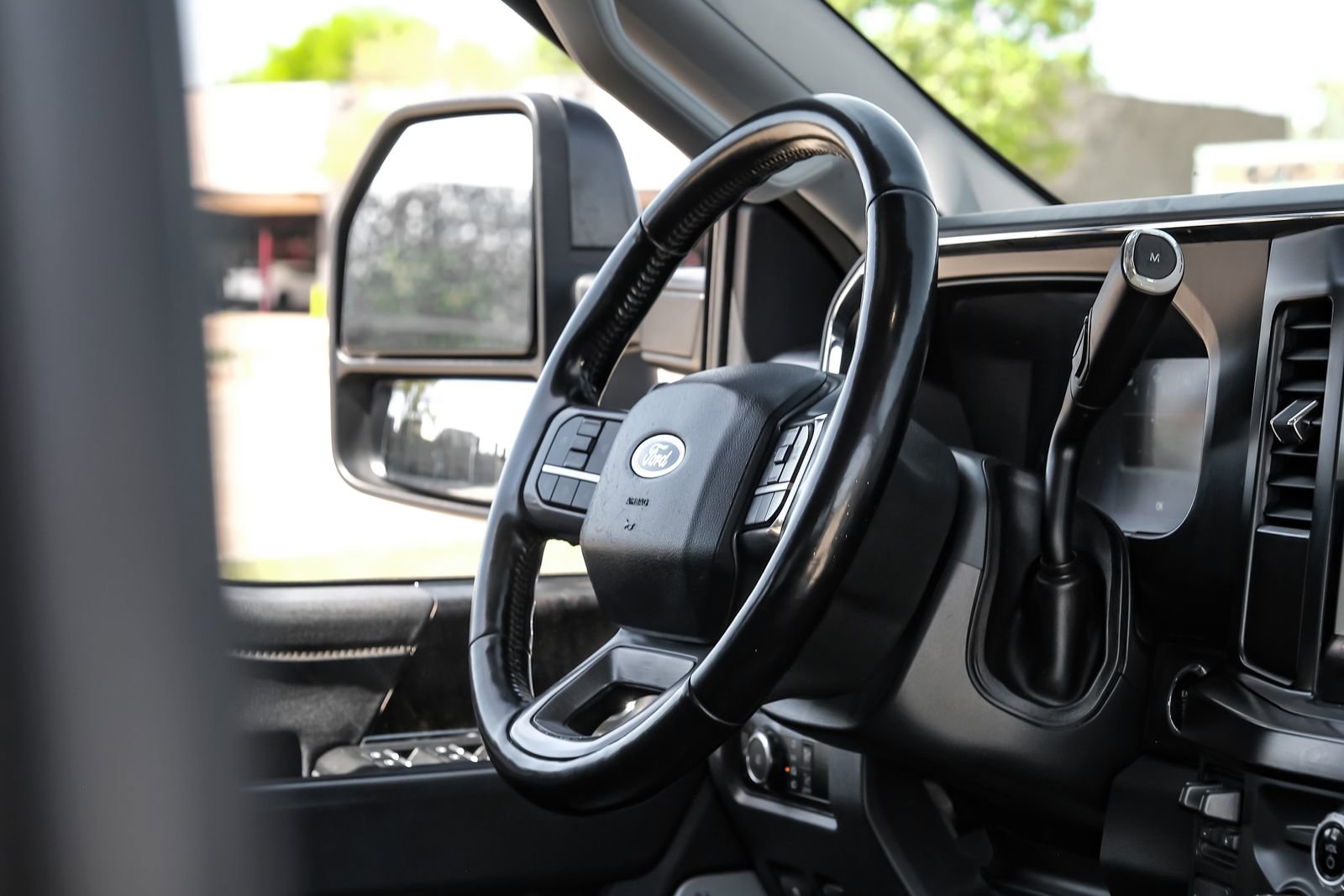 Used 2023 Ford F350 Lariat image 19