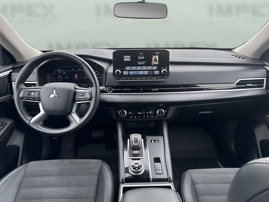 Used 2023 Mitsubishi Outlander SE image 12