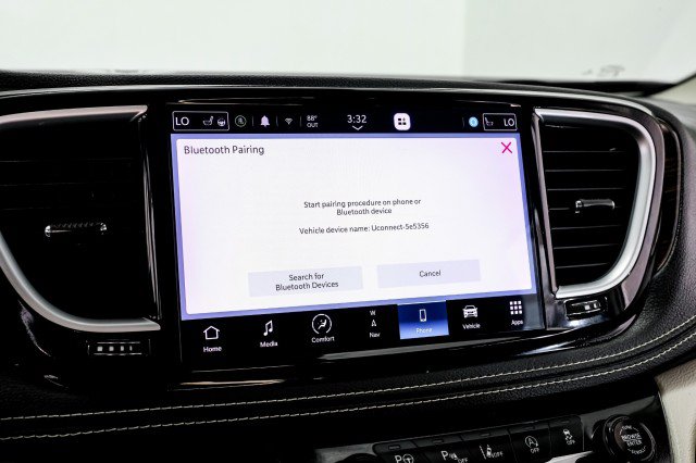 Used 2022 Chrysler Pacifica Limited FWD image 30