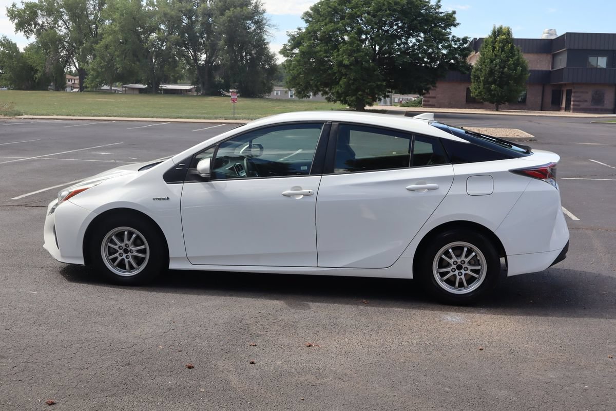 Used 2016 Toyota Prius Two FWD image 9