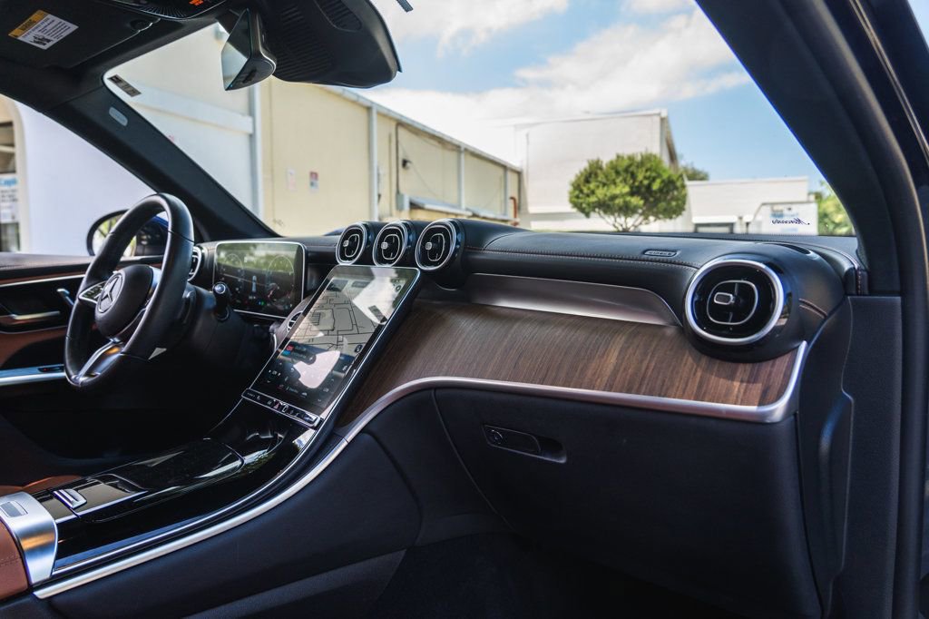 Used 2023 Mercedes-Benz GLC 300 image 27