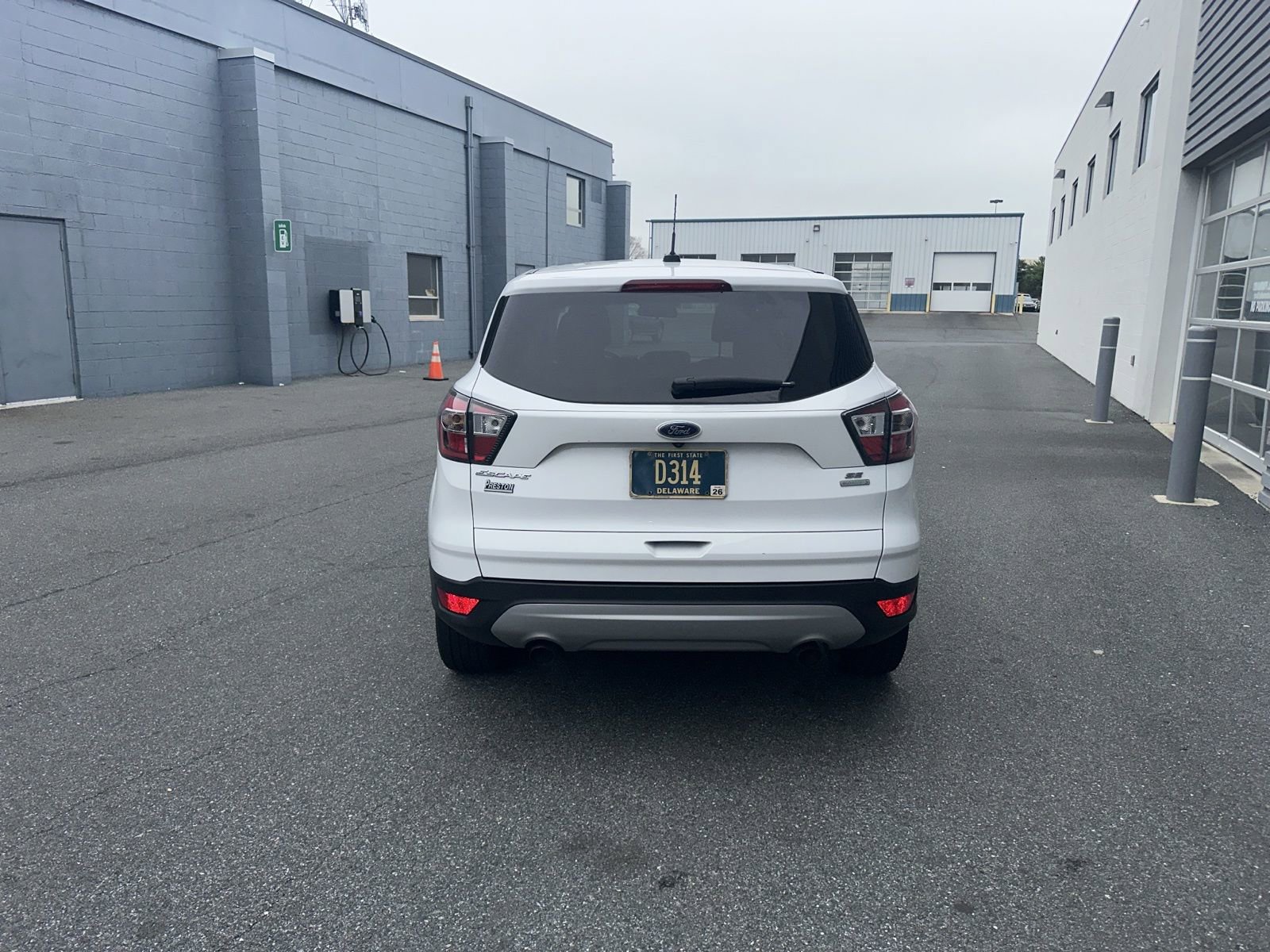 Used 2017 Ford Escape SE image 5