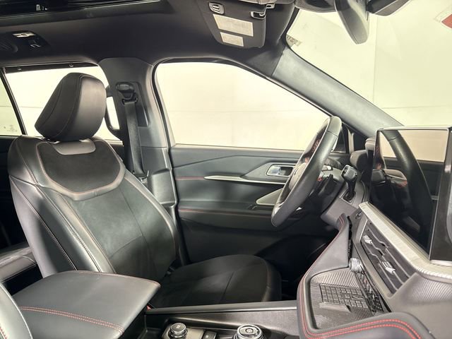 Used 2025 Ford Explorer ST image 12