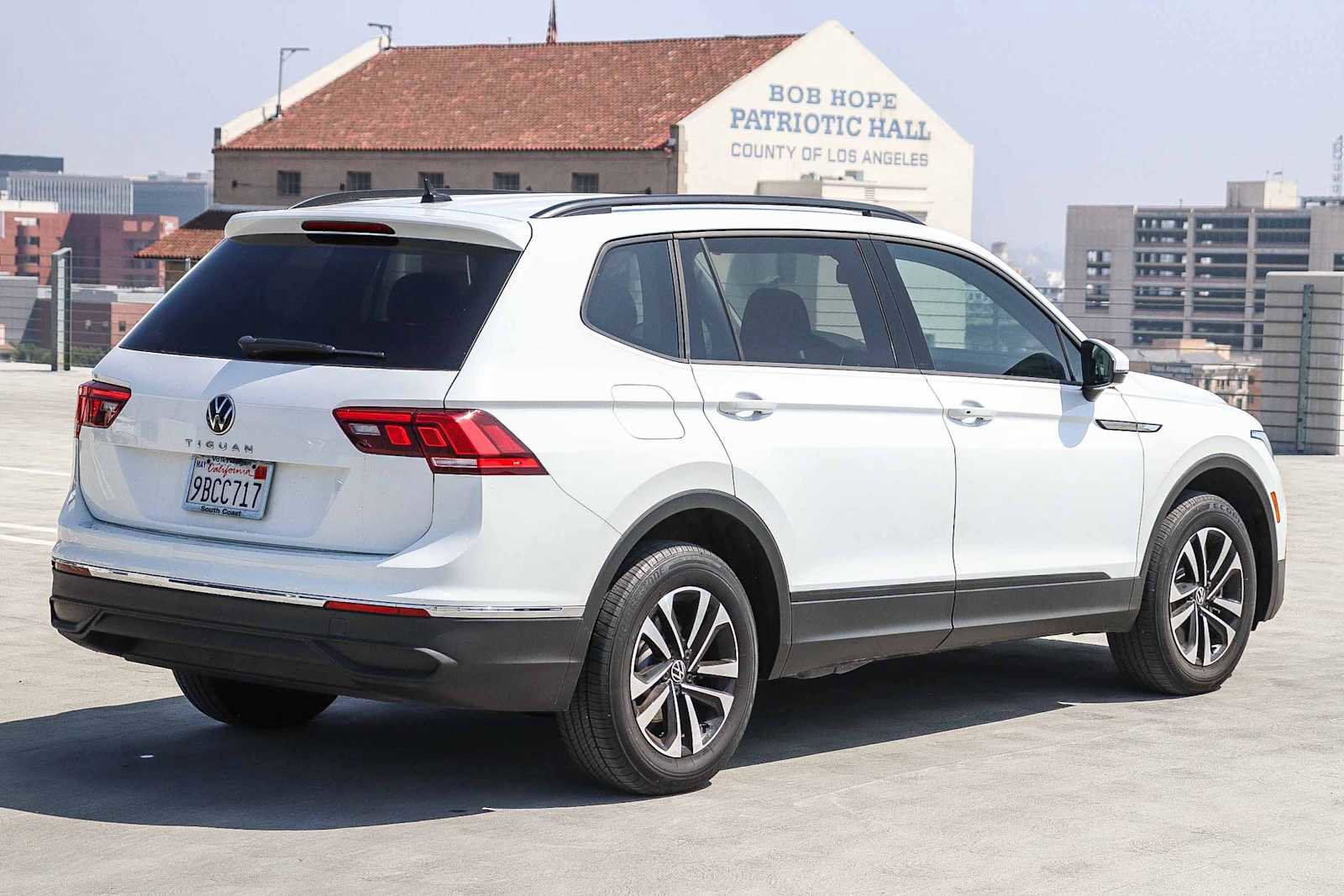 Used 2022 Volkswagen Tiguan S image 4