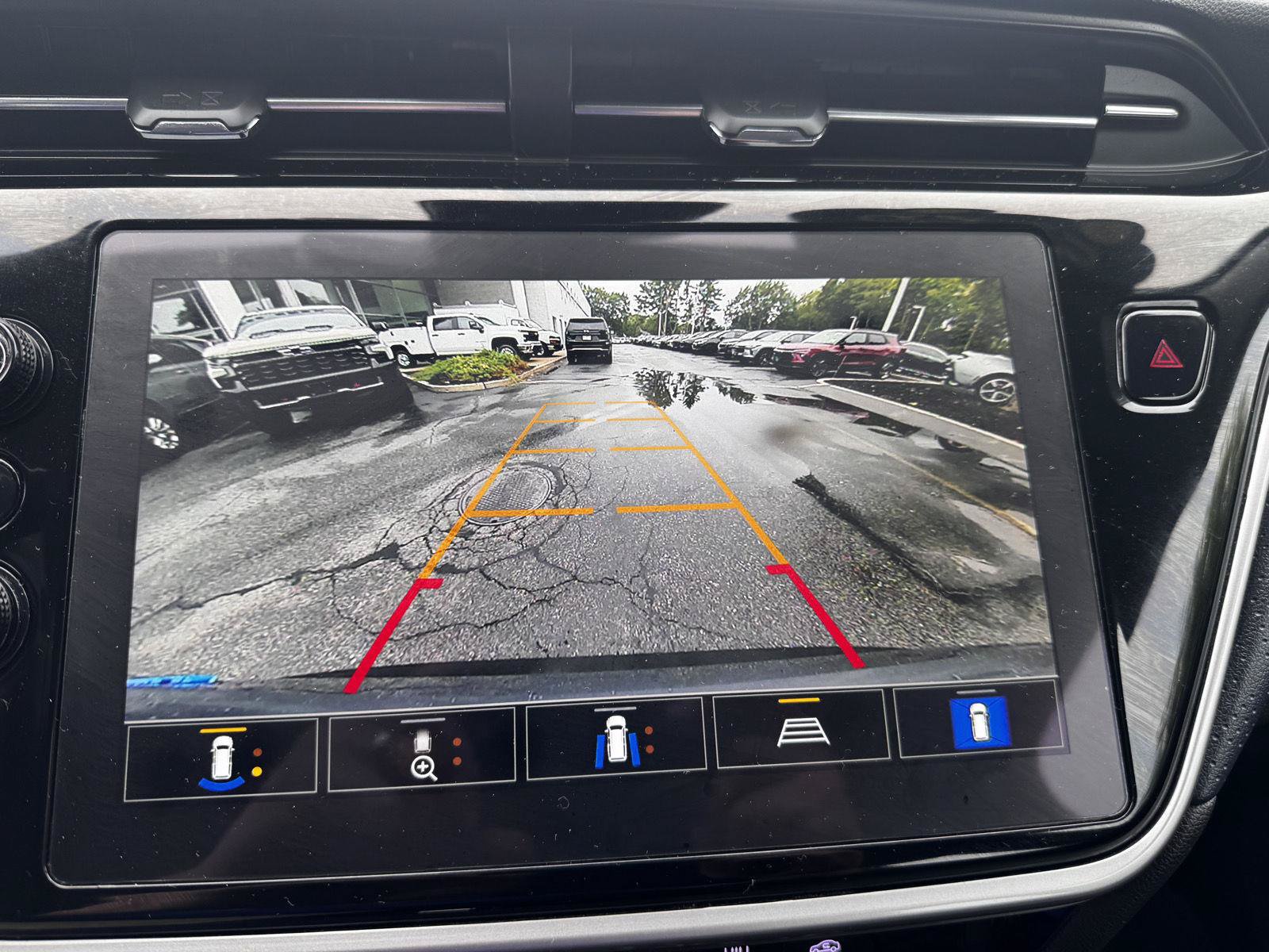 Used 2022 Chevrolet Bolt EUV Premier w/ Sun & Sound Package FWD image 26