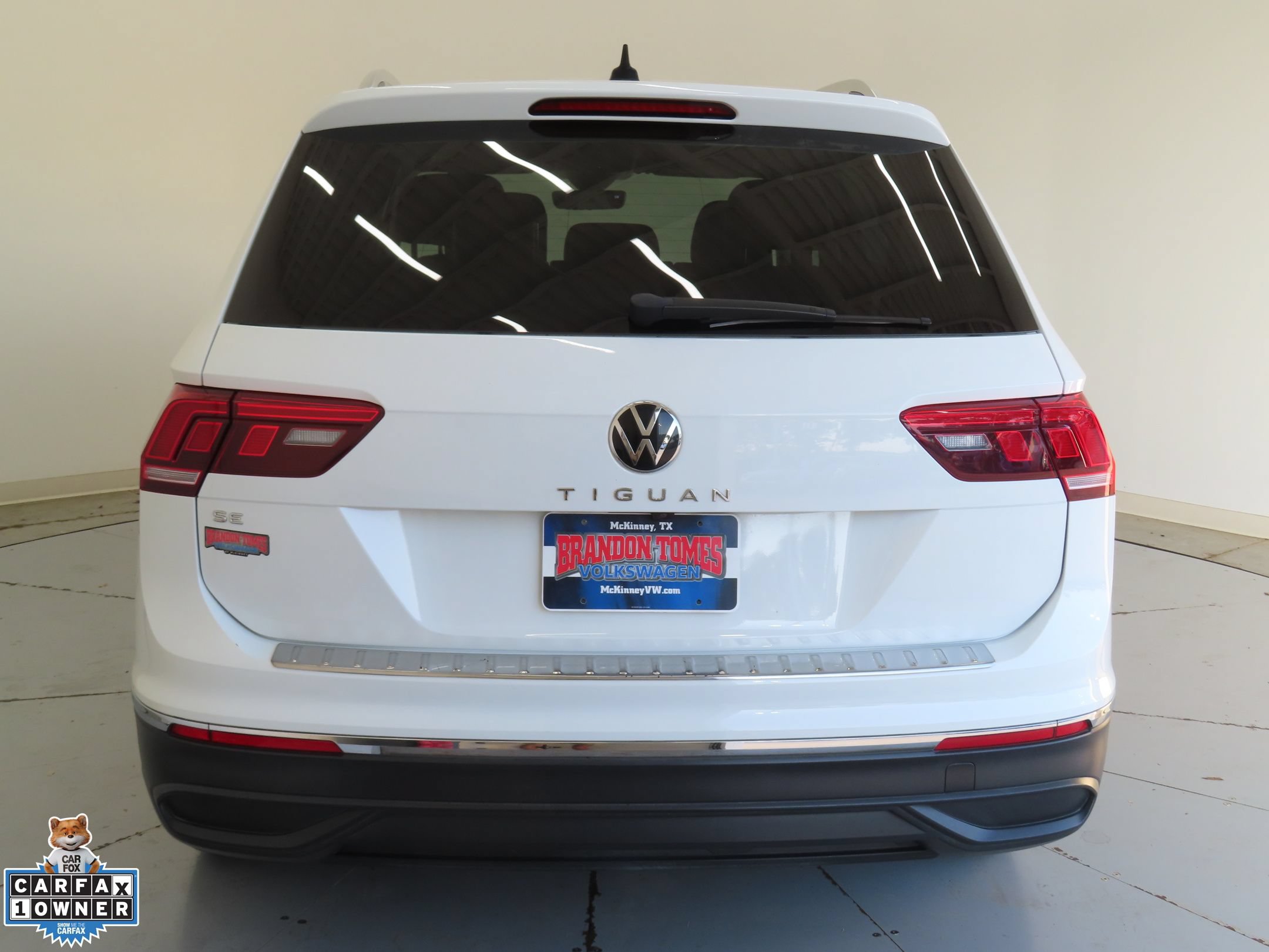 Certified 2022 Volkswagen Tiguan SE FWD image 4