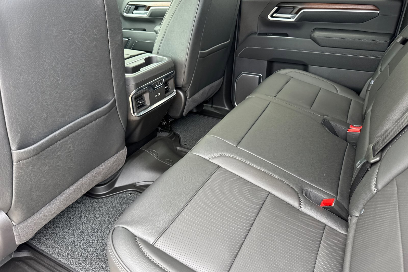 New 2026 GMC Sierra 2500 Denali w/ Denali Reserve Package image 13