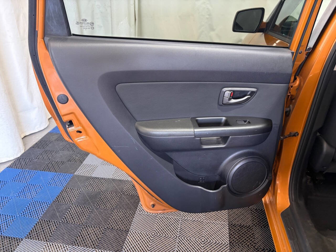 Used 2011 Kia Soul + FWD image 9