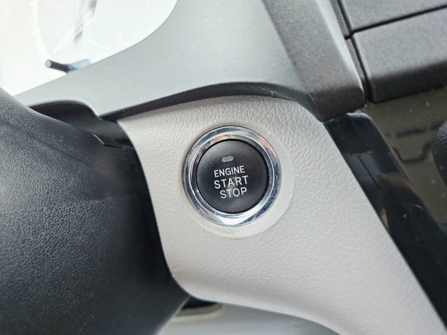 Used 2019 Toyota Sienna LE w/ LE Preferred Package FWD image 29