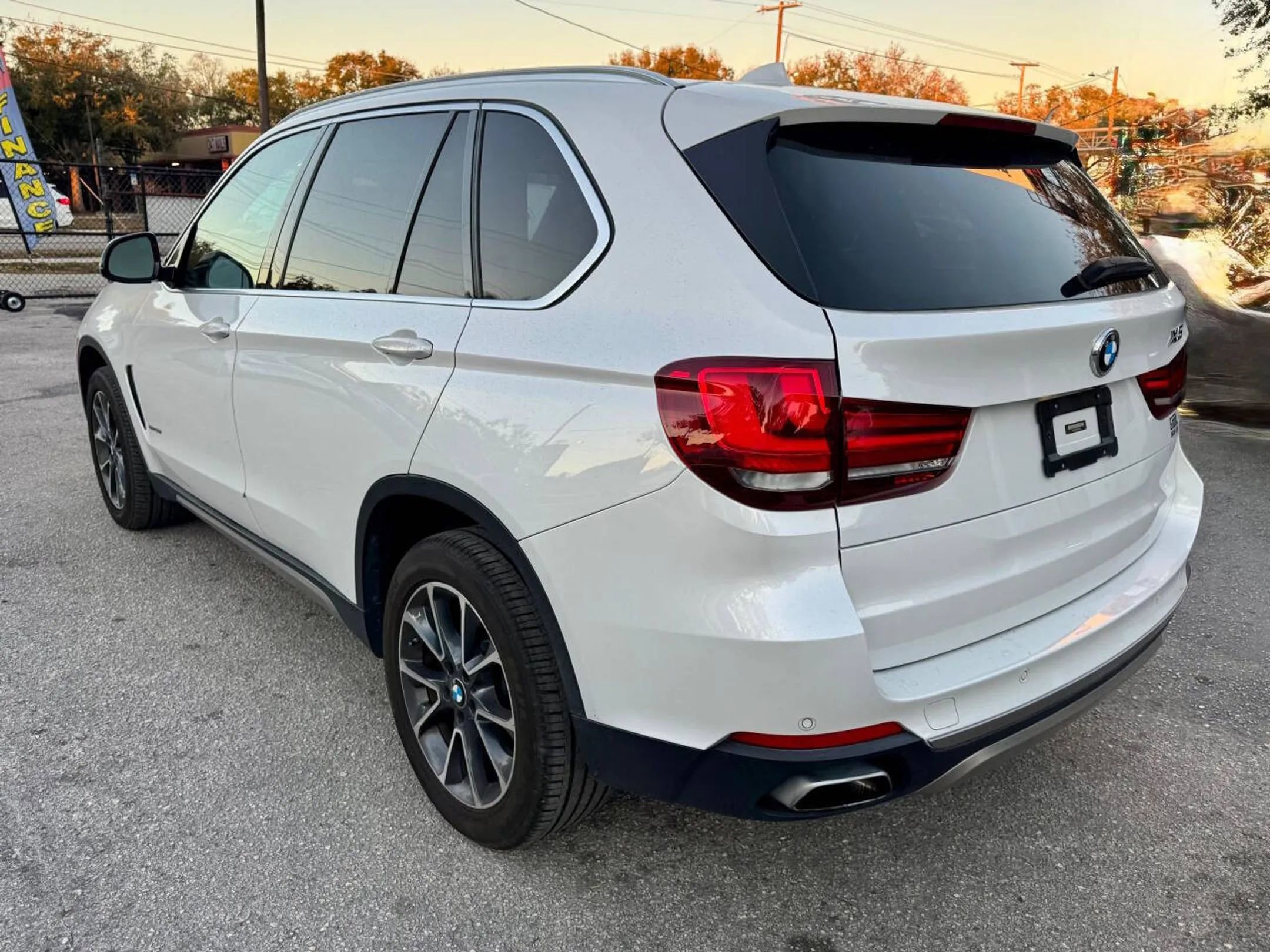 Used 2018 BMW X5 sDrive35i w/ M Sport Package image 5