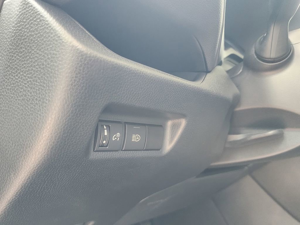 Used 2024 Toyota RAV4 XLE image 17