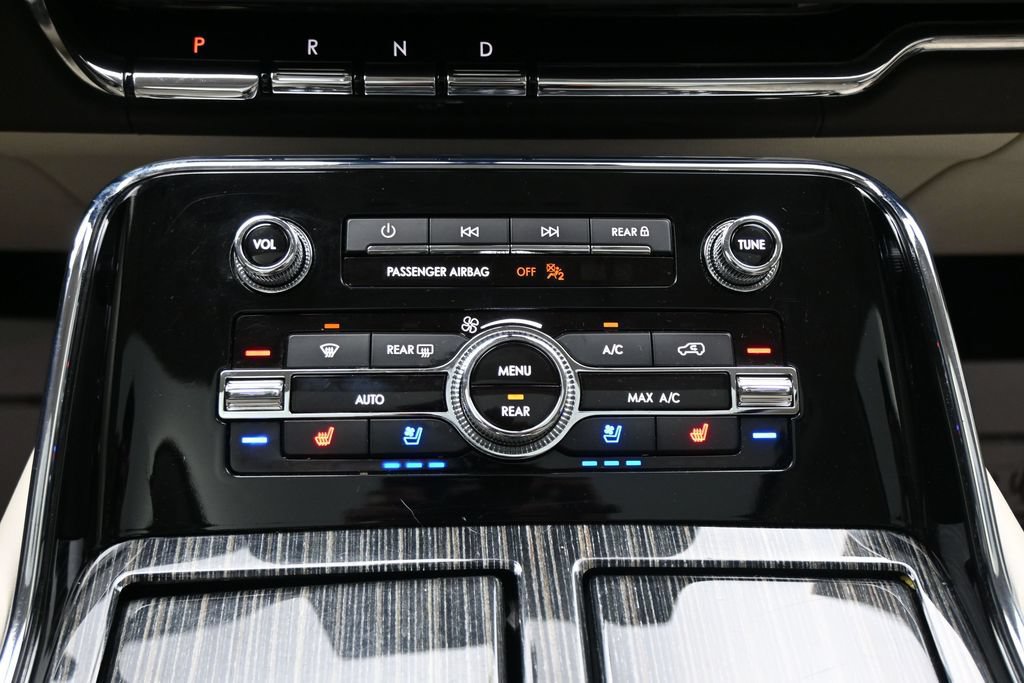 Used 2024 Lincoln Navigator Black Label AWD/4WD image 17