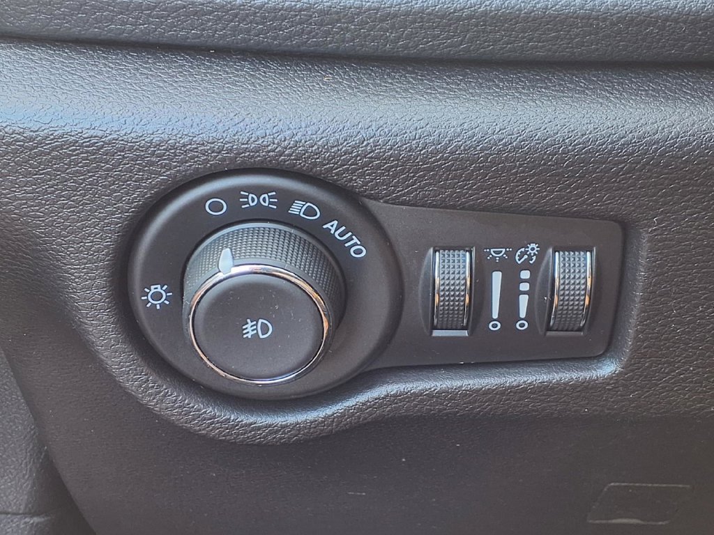 Used 2021 Chrysler Pacifica Pinnacle FWD image 9