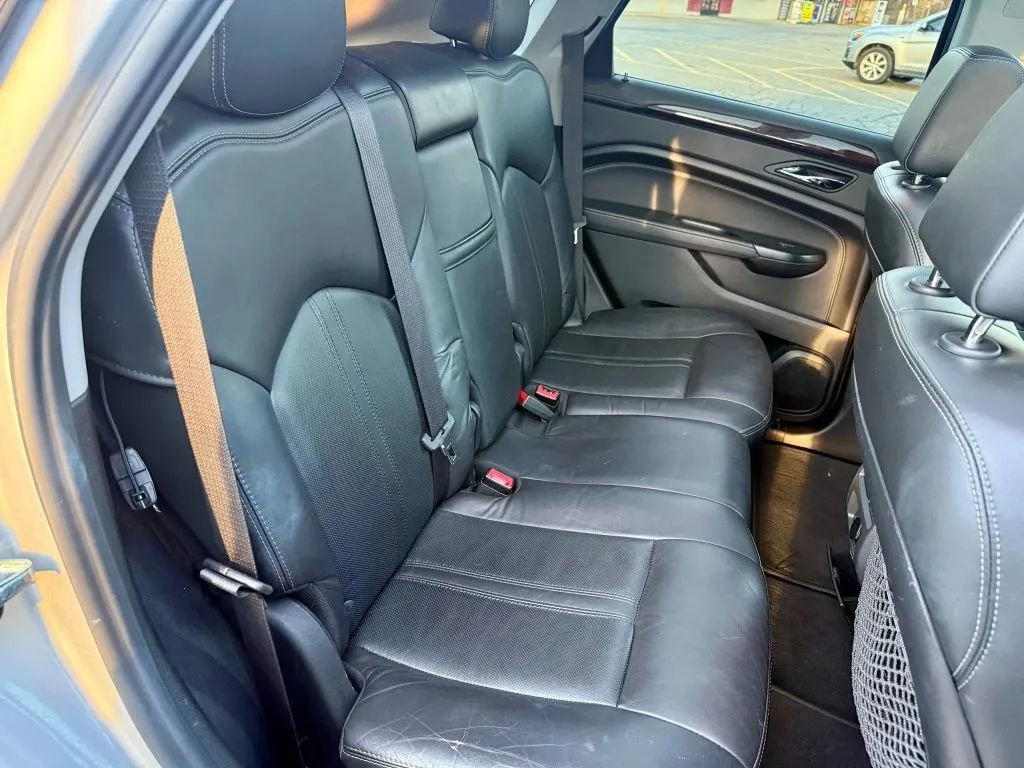 Used 2016 Cadillac SRX Luxury image 17