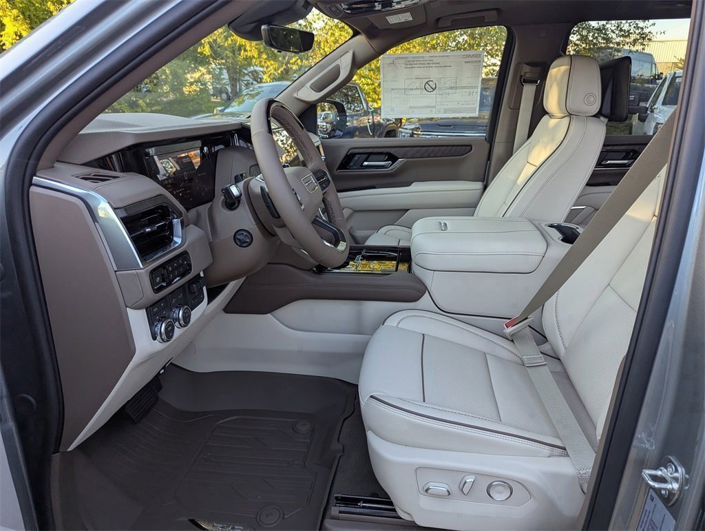 New 2026 GMC Yukon XL Denali w/ Denali Reserve Package image 10