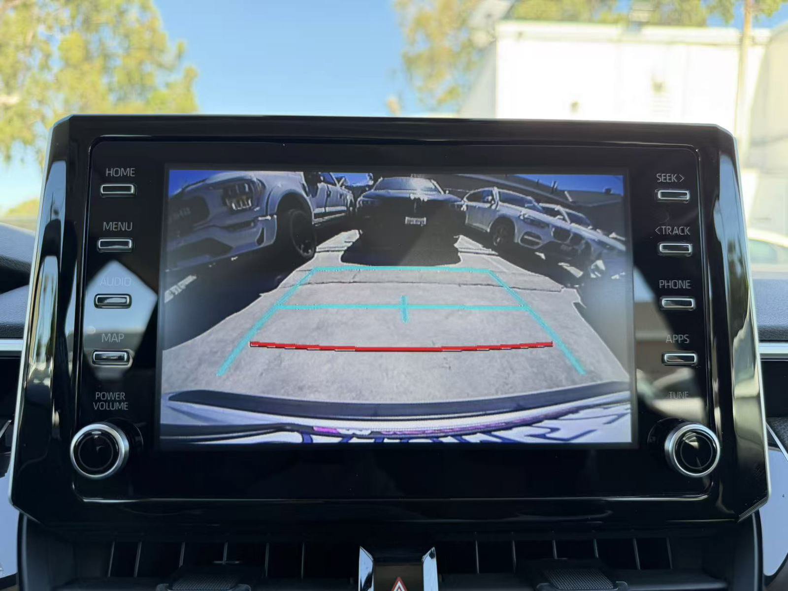 Used 2020 Toyota Corolla LE FWD image 15