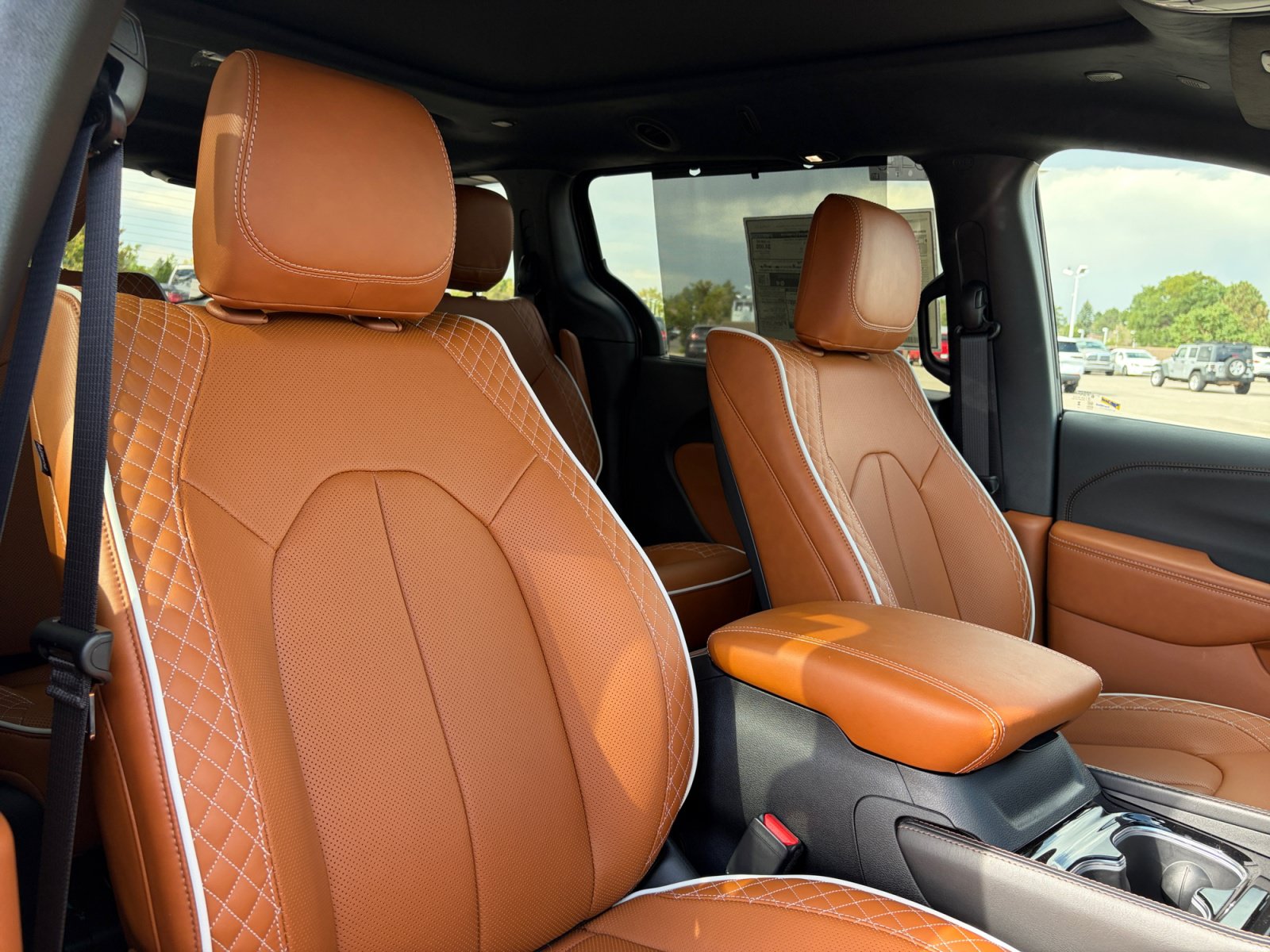 New 2026 Chrysler Pacifica Pinnacle AWD/4WD image 31