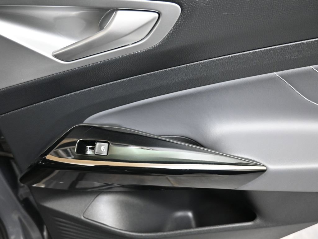 Used 2023 Volkswagen ID.4 Pro S image 15