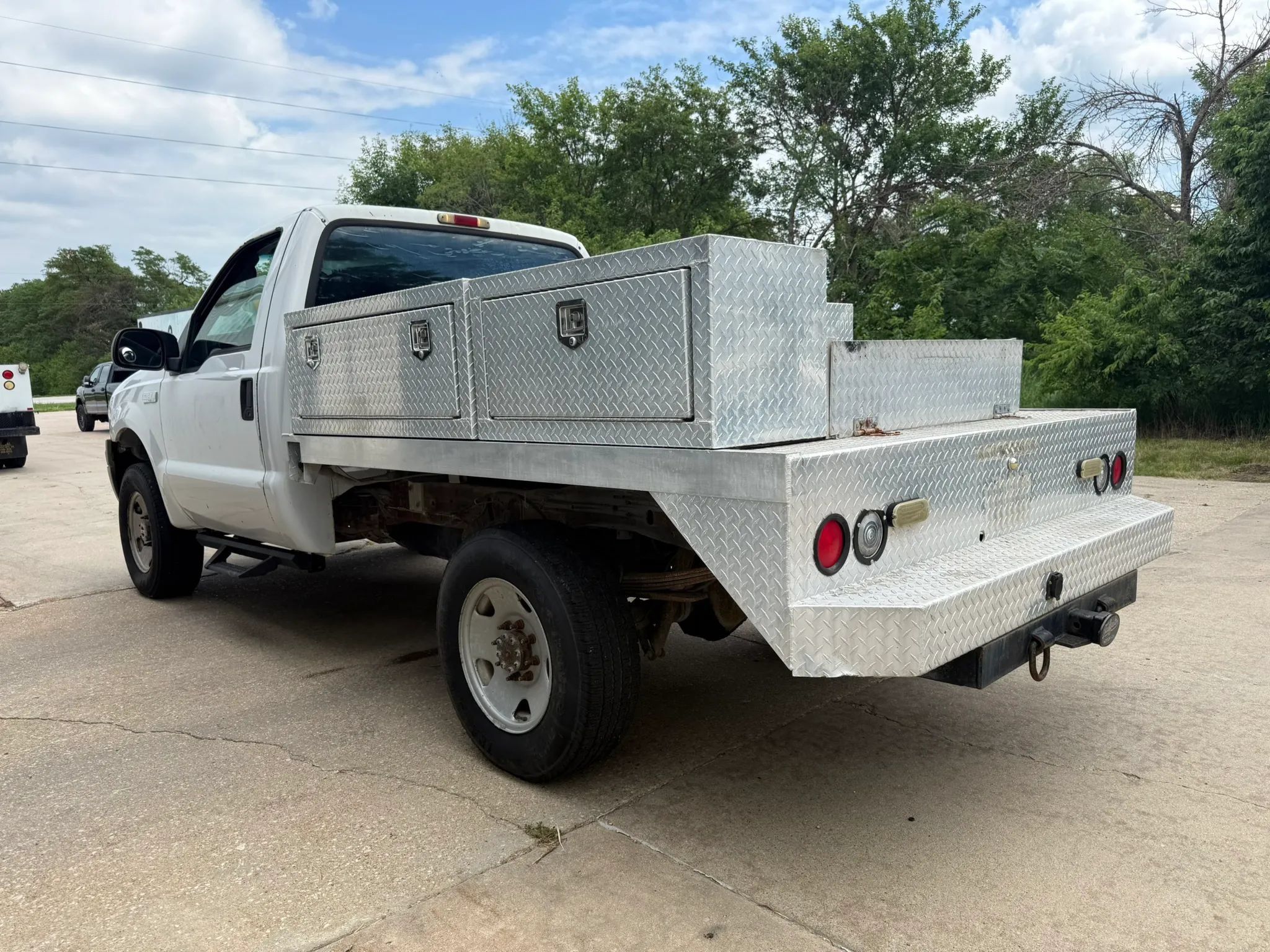 Used 2005 Ford F250 XL AWD/4WD image 5