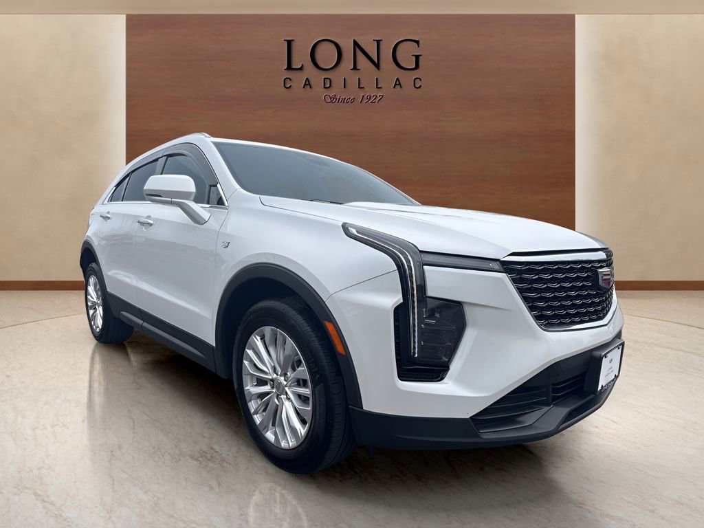 Certified 2024 Cadillac XT4 Luxury w/ Cold Weather Package image 7