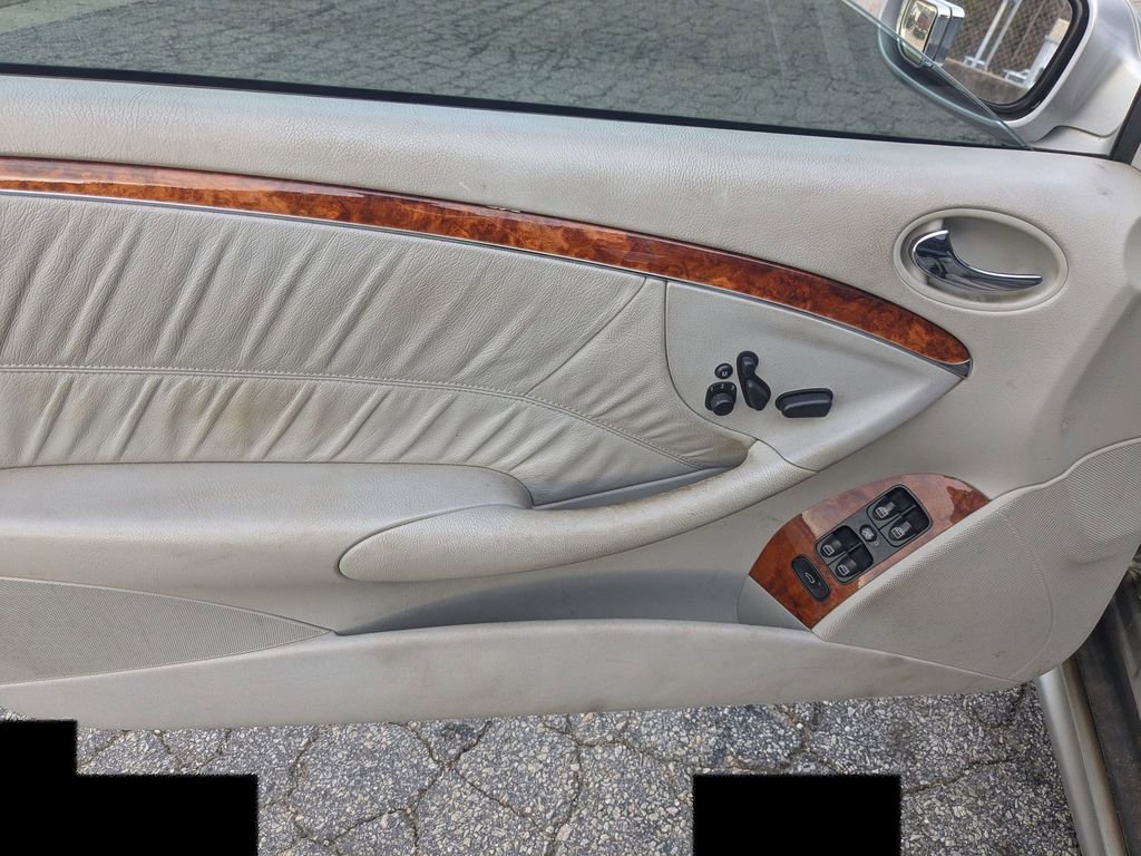 Used 2004 Mercedes-Benz CLK 500 Cabriolet image 12
