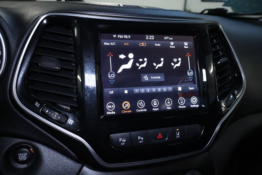 Used 2021 Jeep Cherokee Limited w/ Elite Package AWD/4WD image 33