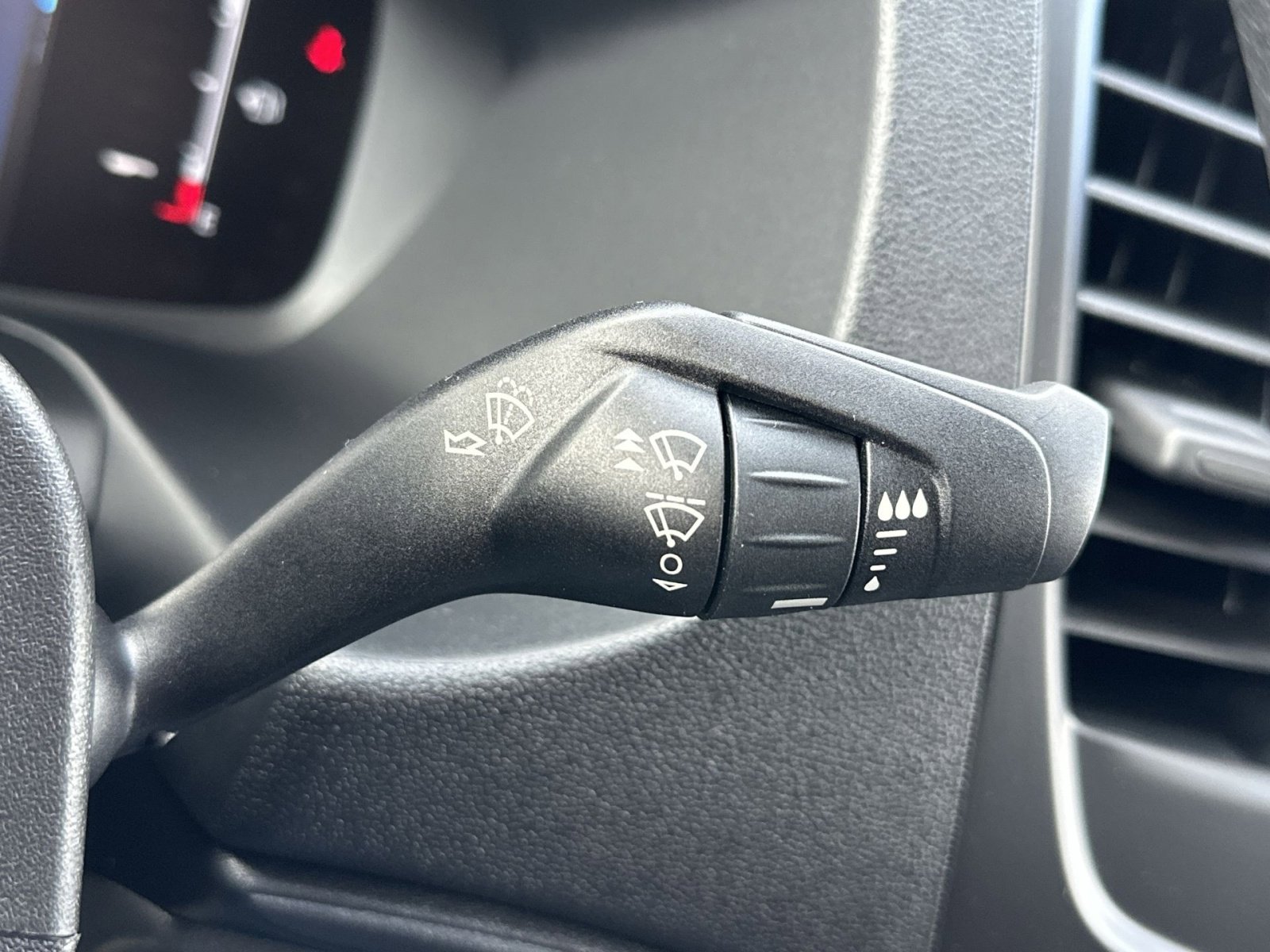 New 2026 Ford Transit 250 148 Medium Roof w/ Load Area Protection Package image 29