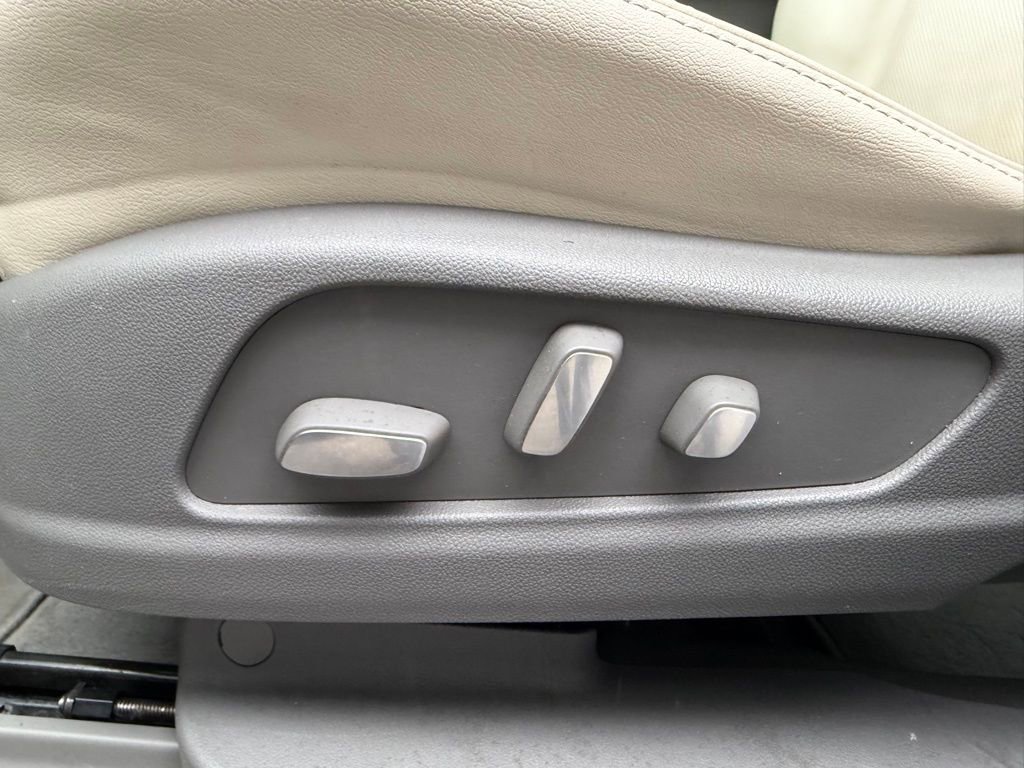 Certified 2023 Cadillac XT6 Premium Luxury image 23