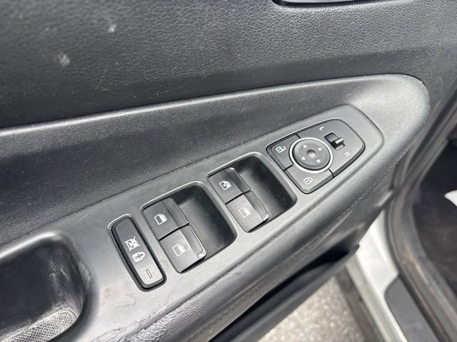 Used 2019 Hyundai Santa Fe SE image 12