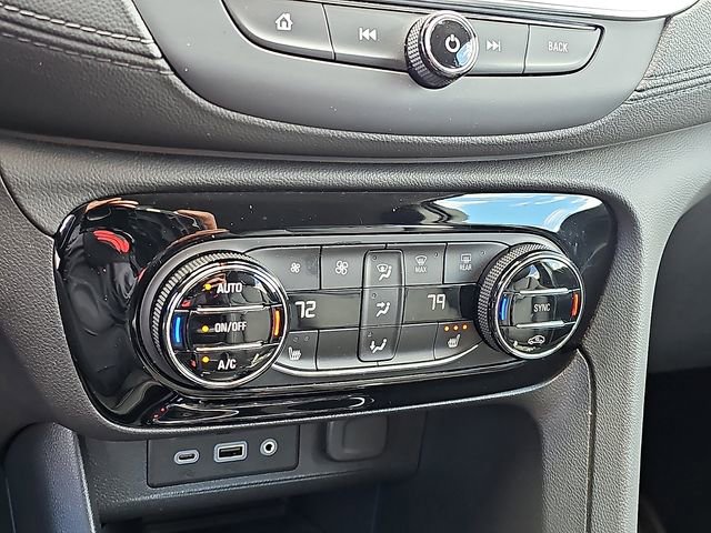 Used 2022 Buick Encore GX Essence w/ Advanced Technology Package image 16