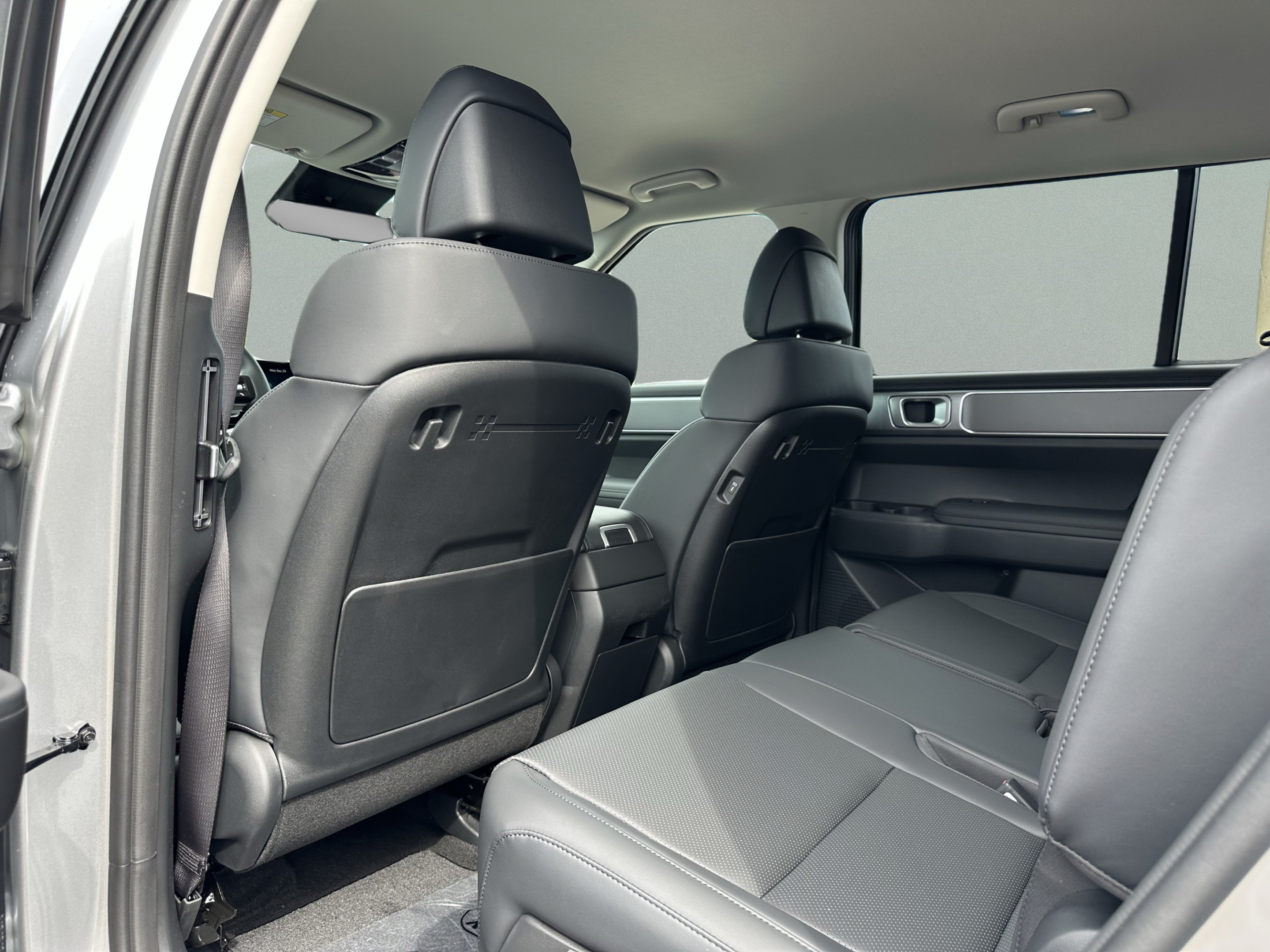 New 2027 Hyundai Santa Fe SEL FWD image 13
