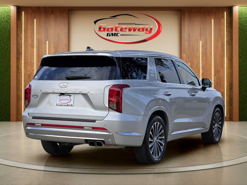 Used 2023 Hyundai Palisade Calligraphy FWD image 5