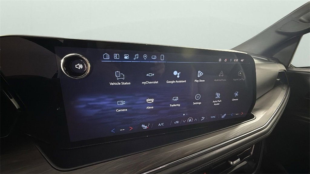 Used 2025 Chevrolet Suburban Z71 image 22