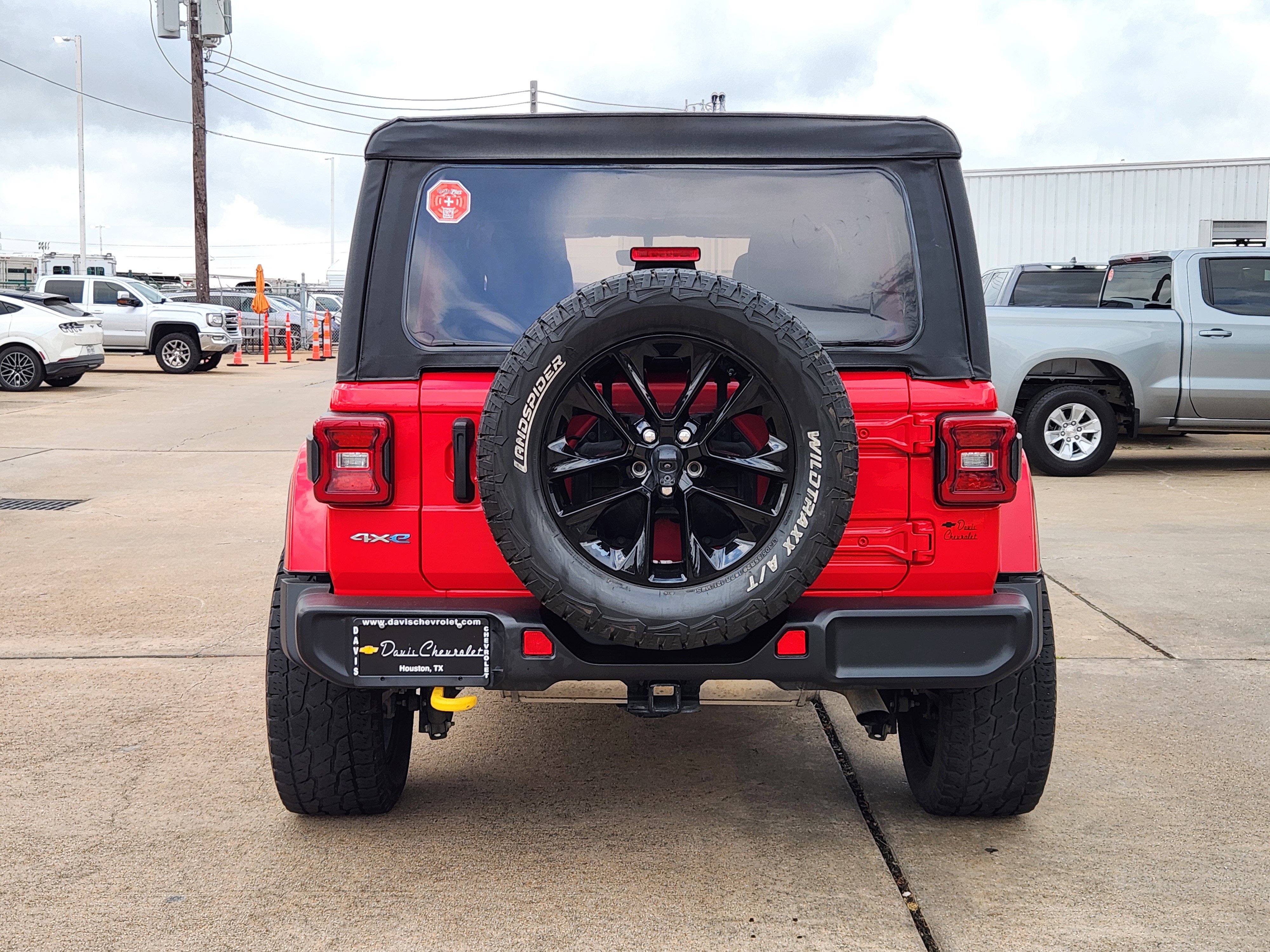 Used 2021 Jeep Wrangler Unlimited Sahara AWD/4WD image 7