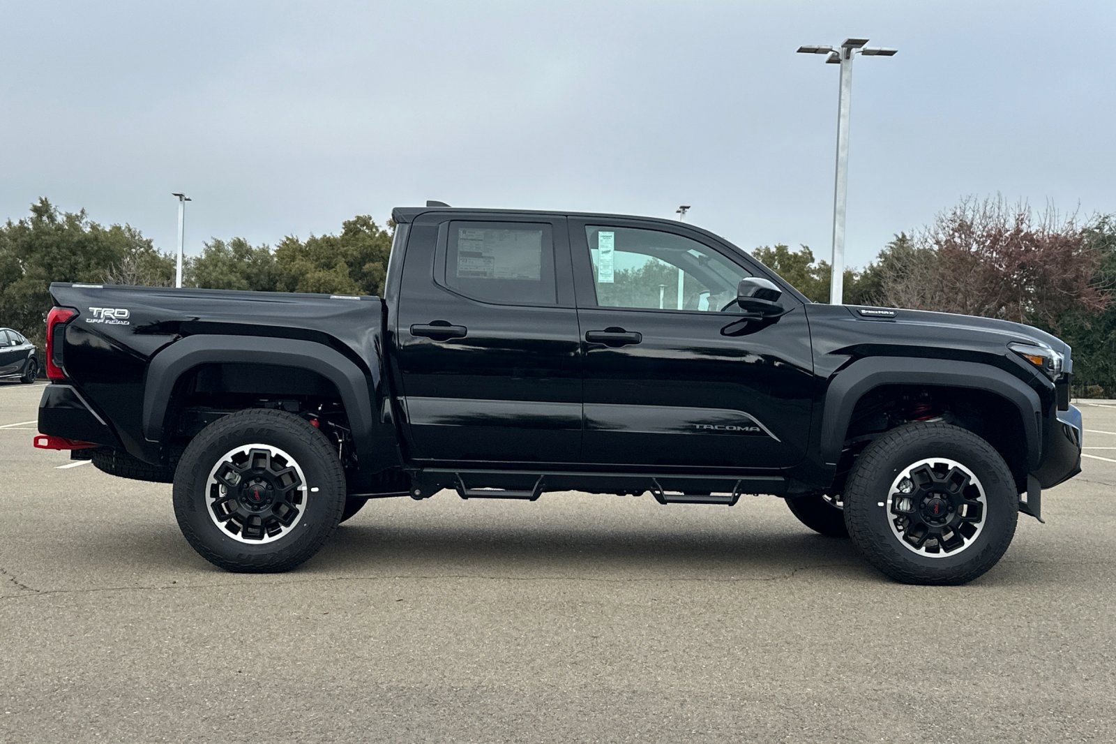 New 2025 Toyota Tacoma TRD Off-Road image 3
