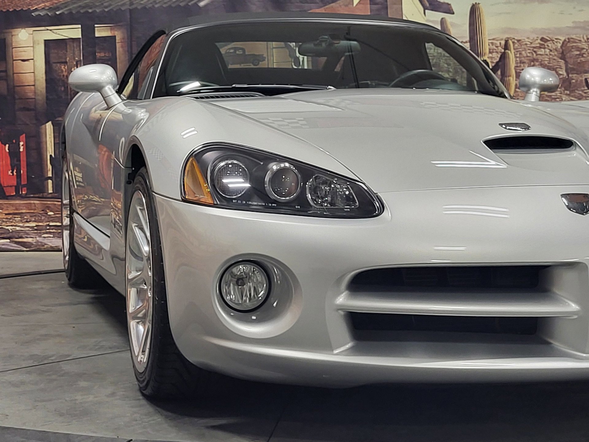 Used 2005 Dodge Viper SRT-10 image 11
