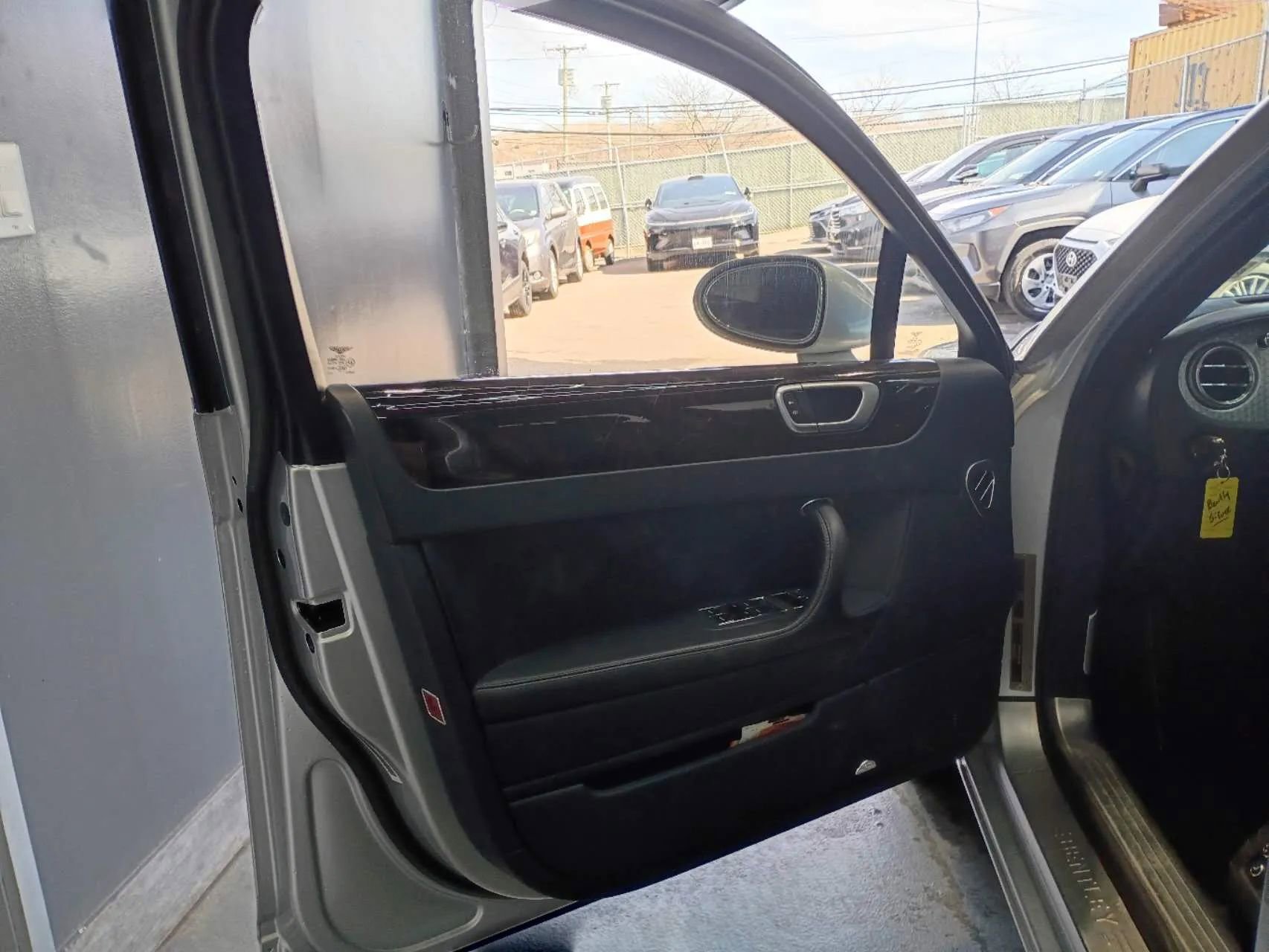 Used 2009 Bentley Flying Spur Flying Spur image 21