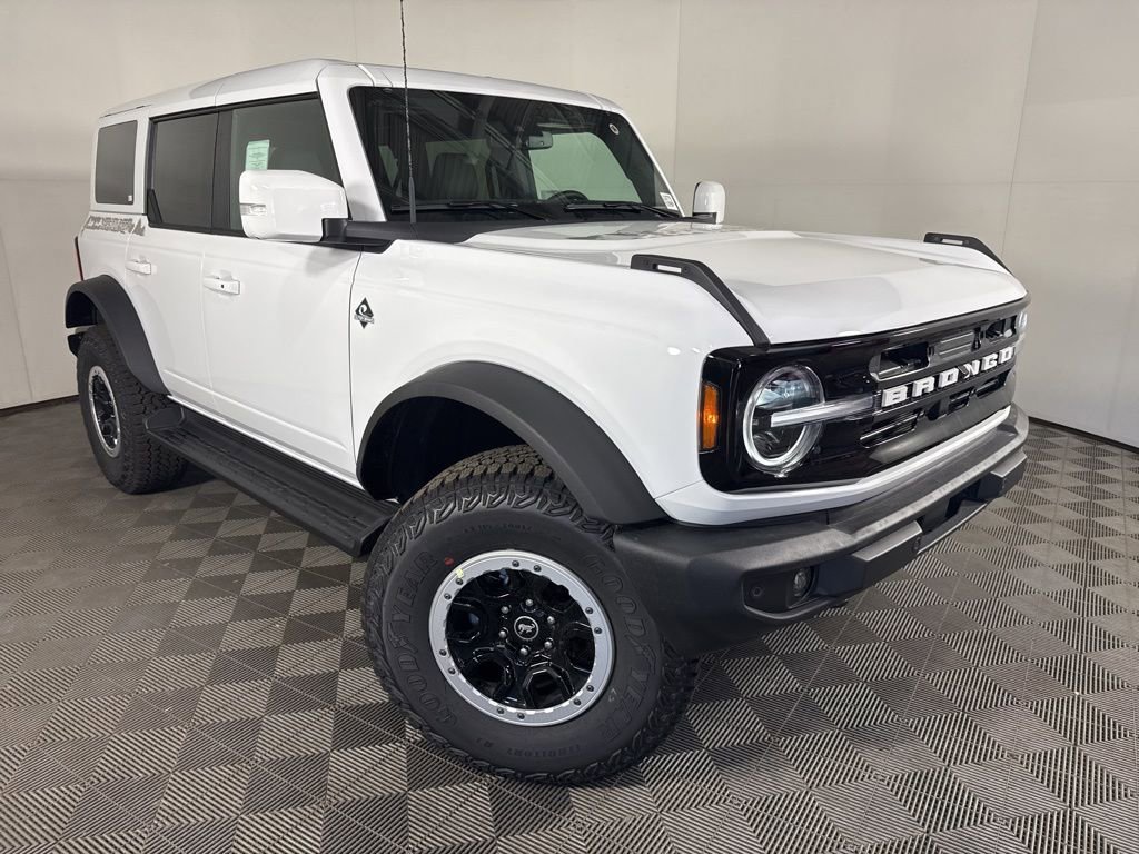 New 2025 Ford Bronco Outer Banks w/ Sasquatch Package image 2