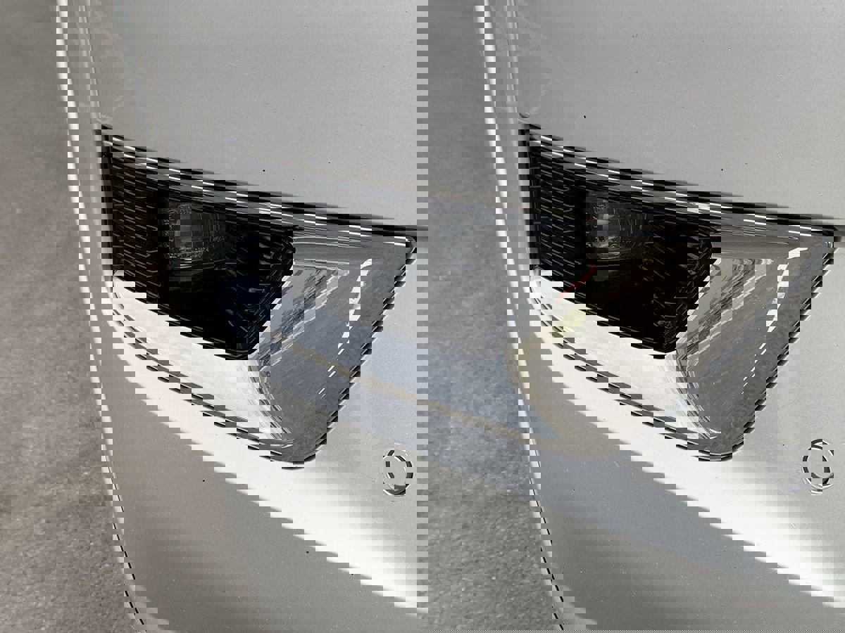 Used 2023 Nissan Armada SV image 10