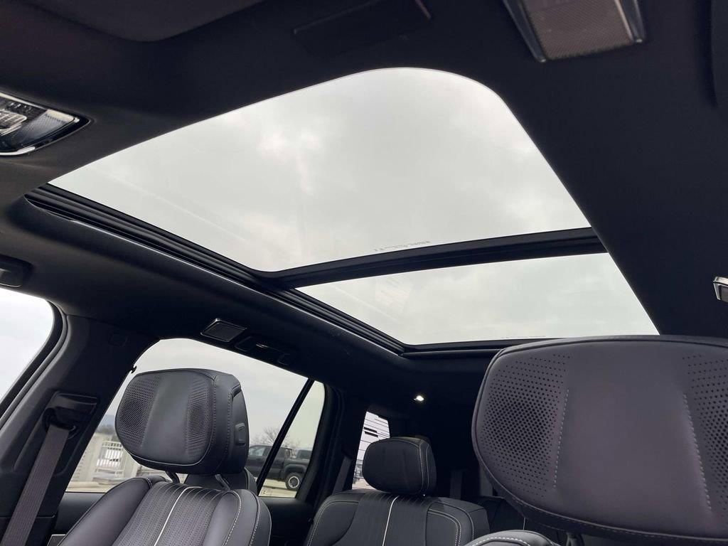New 2026 Cadillac Vistiq Luxury AWD/4WD image 27