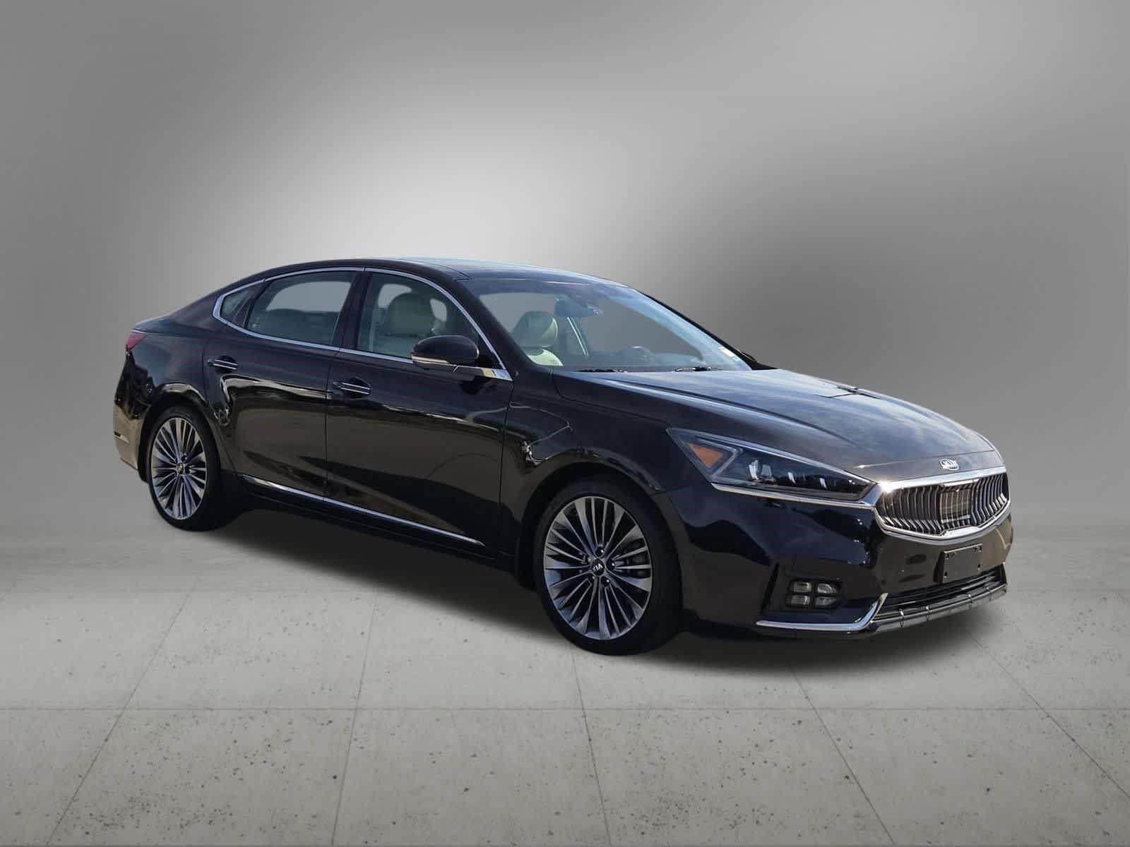 Used 2018 Kia Cadenza Limited FWD image 8