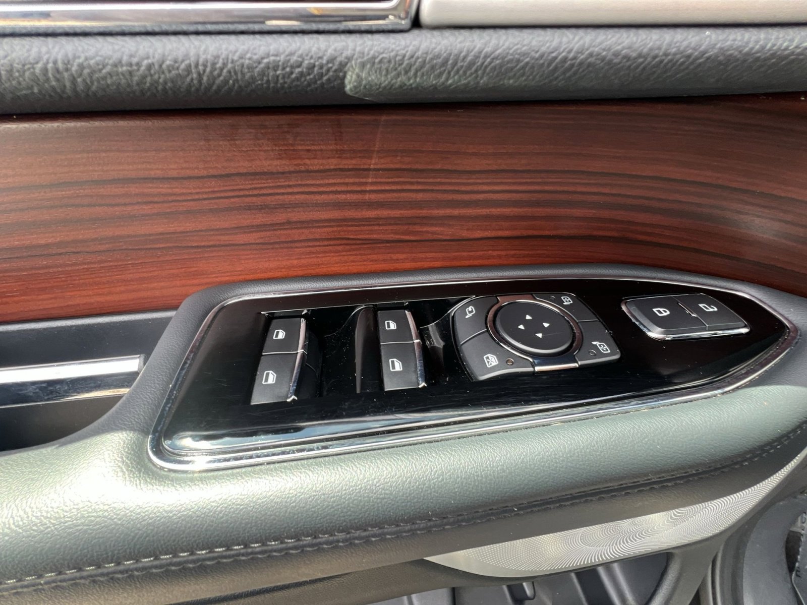 Used 2022 Lincoln Navigator L Reserve AWD/4WD image 23