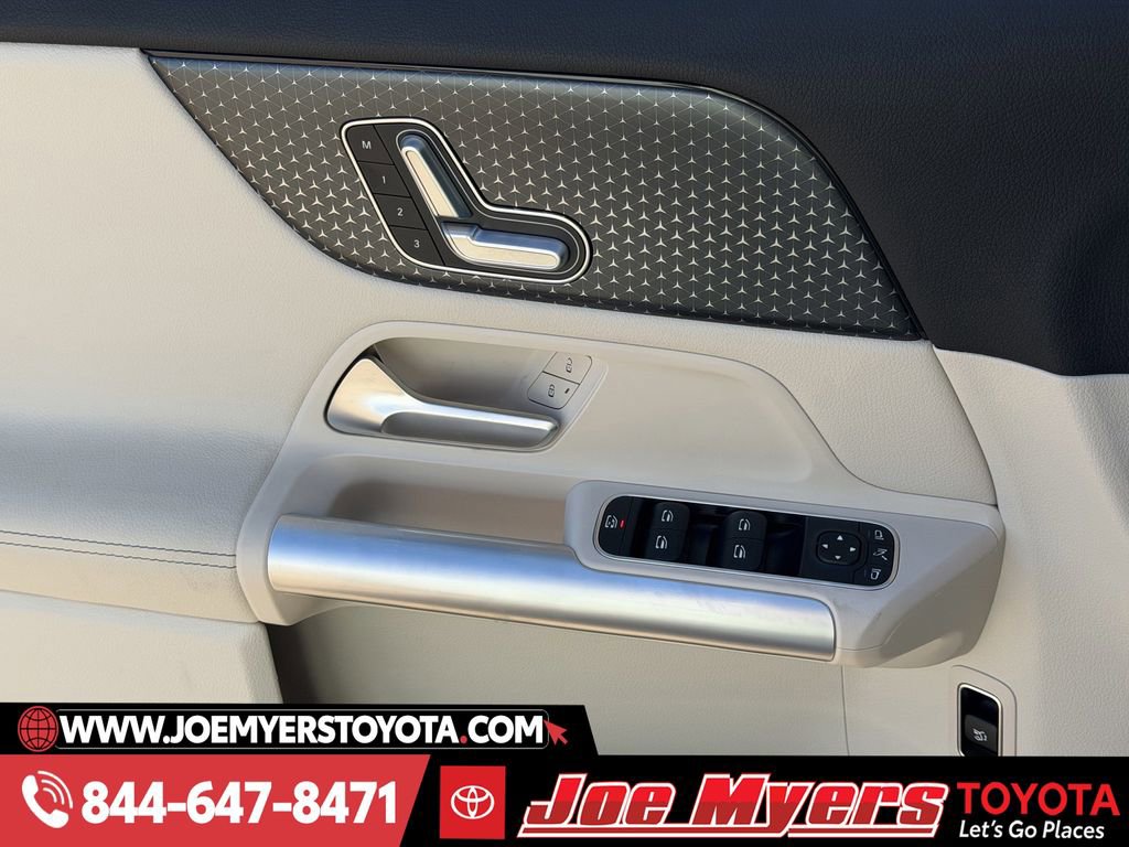 Used 2025 Mercedes-Benz GLA 250 4MATIC image 26