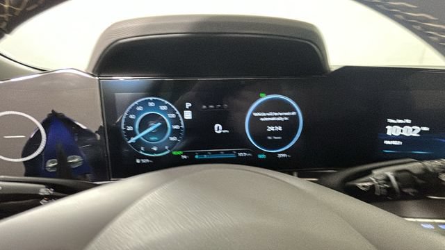 Certified 2025 Hyundai Elantra SEL FWD image 17