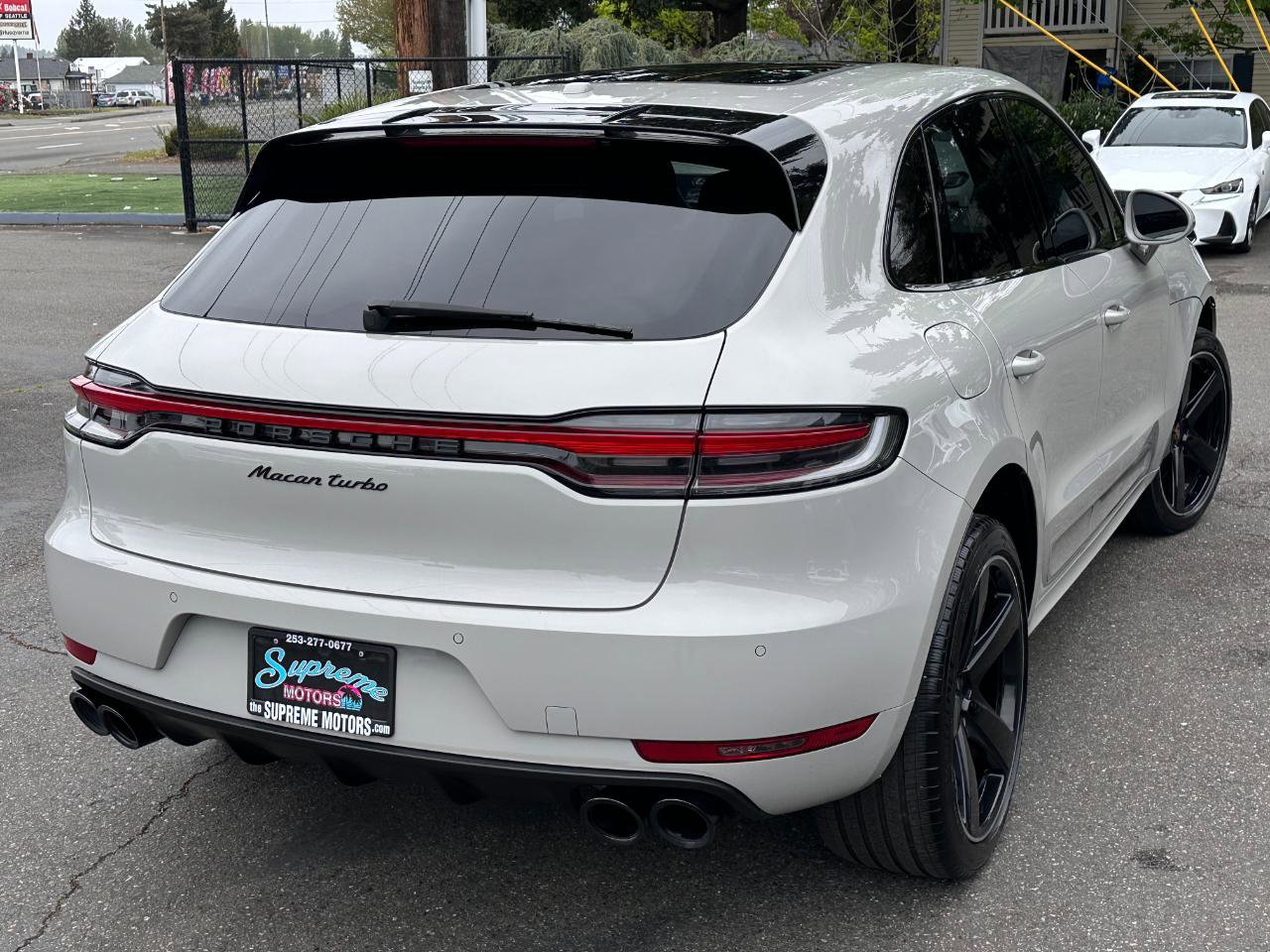 Used 2020 Porsche Macan Turbo AWD/4WD image 21