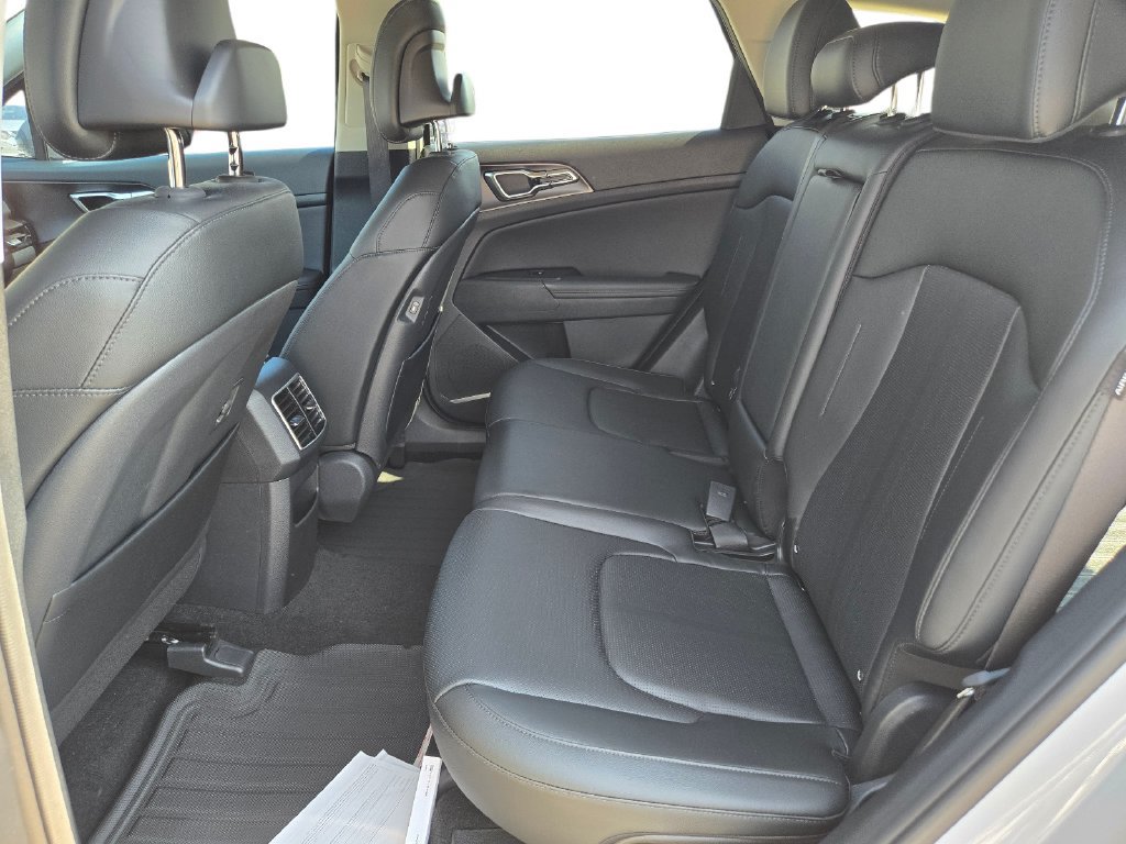 Certified 2026 Kia Sportage SX FWD image 19
