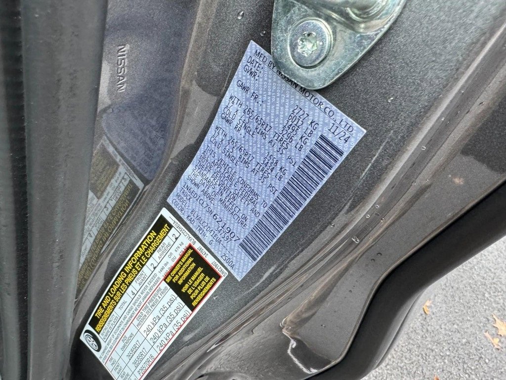 Used 2025 Nissan Frontier SV w/ SV Convenience Package image 22