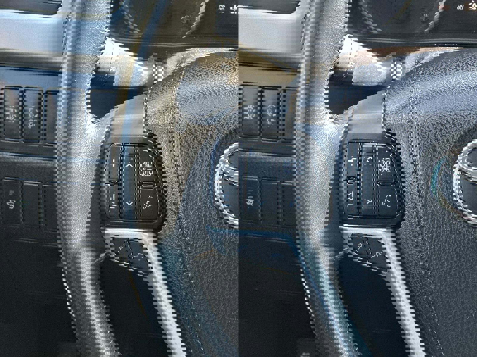 Used 2018 Toyota Highlander Plus FWD image 20